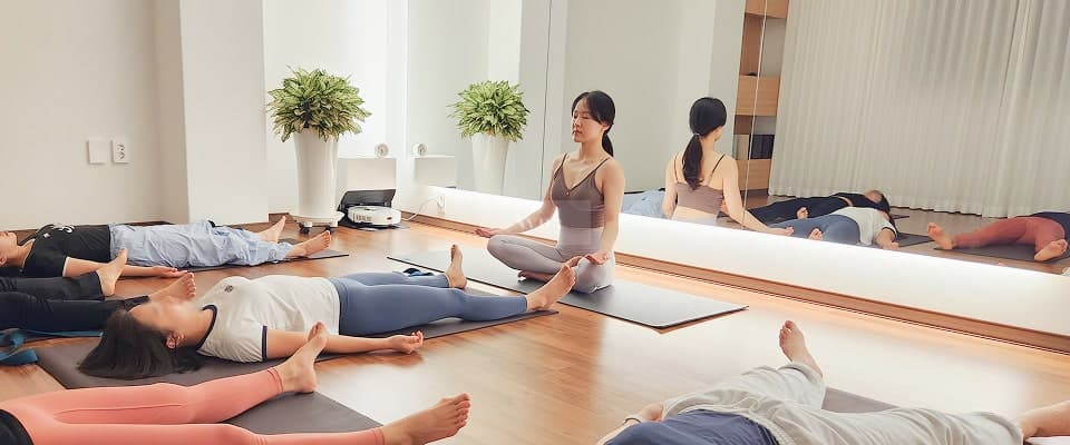 아이나 요가&필라테스 6:1 소그룹 레슨